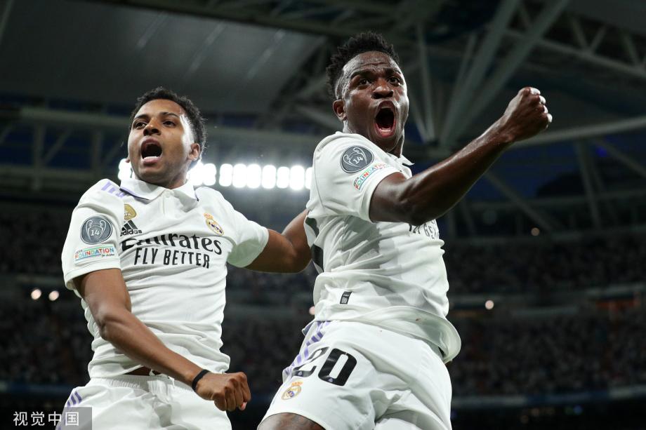 掀起了更大 掀起了更大