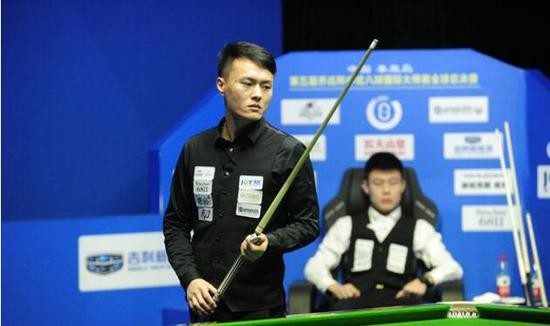 默默地铸造 默默地铸造