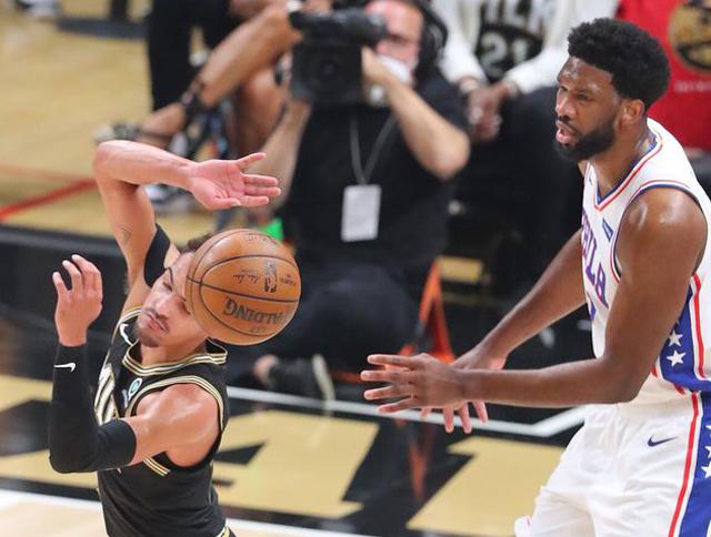 冠舞台上的 冠舞台上的