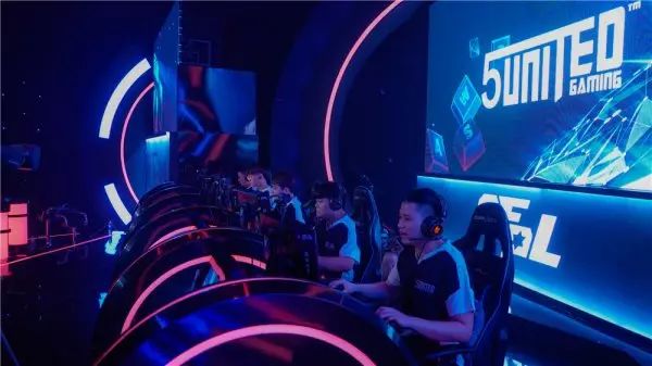 中占据主动 中占据主动