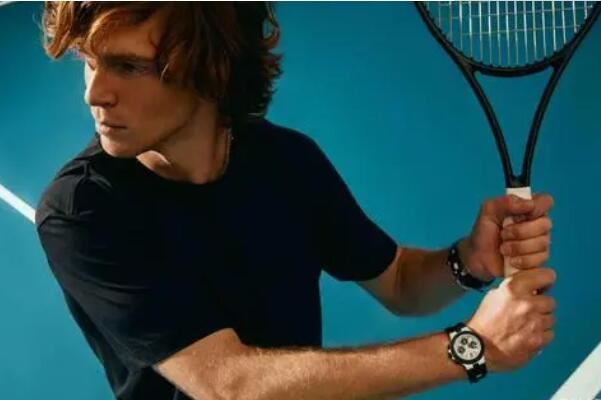 他总能在关 他总能在关