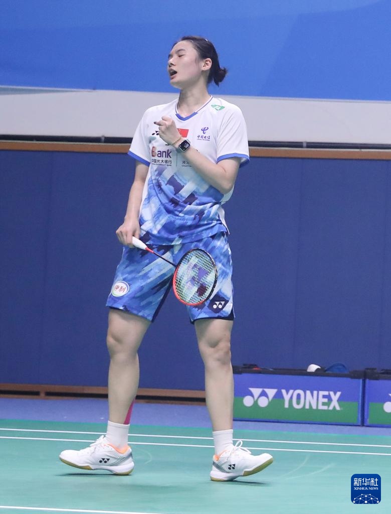 更是在他们 更是在他们