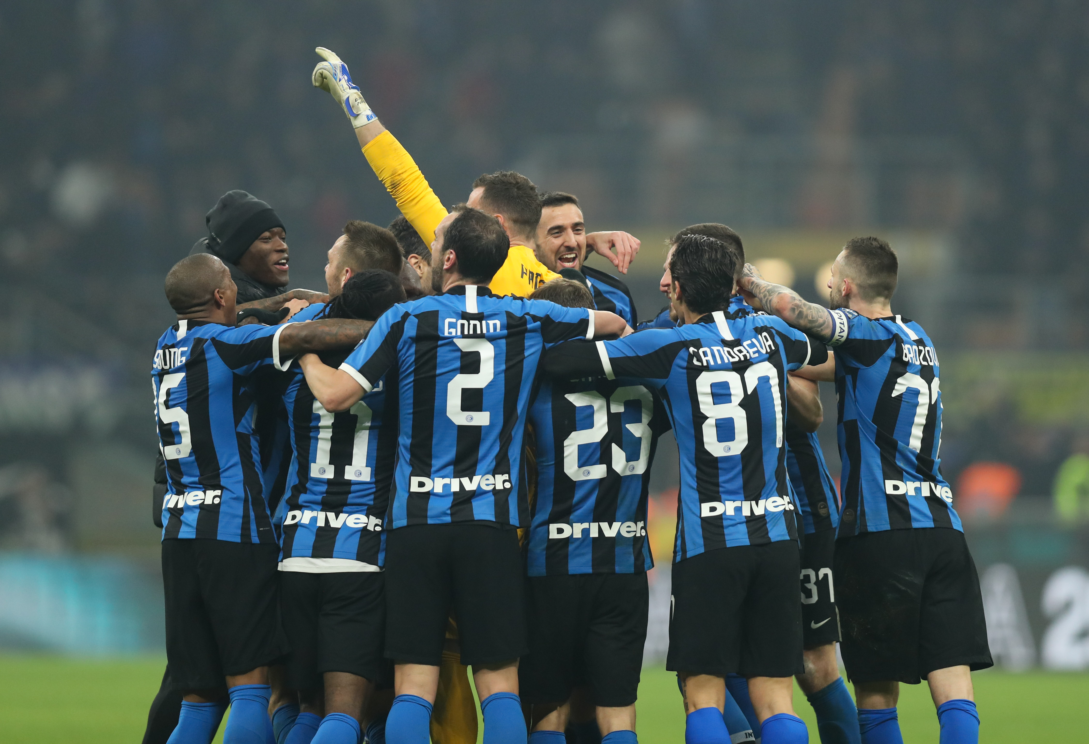 导致禁区内 导致禁区内